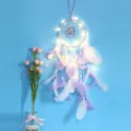 LED Traumfänger hängende Dekoration mit bunten Federn und Karussell Charm für Schlafzimmer - Mit LED-Licht / Lila