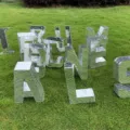 3d spiegel disco buchstaben mosaik alphabet party hochzeit innen aussen deko requisiten - Et-Zeichen / Silber