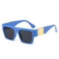 Trendige quadratische Sonnenbrille fuer Damen und Herren, blauer Rahmen mit goldenem Dekor. - Blauer Rahmen Schwarze Graue Linse Stil (5406)