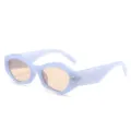 Hellblaue unregelmäßige polygonale Mode-Sonnenbrille mit klobigem Rahmen und Gläsern. - Gelee-Blau