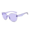 Transparente lila einteilige Katzenaugen Sonnenbrille für trendigen Sonnenschutz im Alltag. - Hellviolett