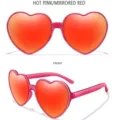 Modische rosa Herz Sonnenbrille mit verspiegelten roten Gläsern für Party und Streetwear. - Leuchtend Rosa Rahmen Rot Verspiegelt