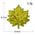 Toppa Ricamata Foglia d'Acero con Paillettes Dorate, 8,7x8,4cm Accessorio per Abiti - M1545 verde