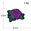Écusson brodé rose violet avec feuilles vertes, patch thermocollant pour vêtements. - H0684
