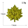 Toppa foglia d'acero ricamata con paillettes, accessorio per abbigliamento verde e oro, 7.8x7.4cm. - M1546 verde