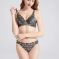 Conjunto de sujetador y bragas de encaje sexy europeo y americano, ropa diaria cómoda y elegante. - Verde Militar