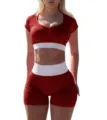 Rot weiße gerippte Yoga Set Crop Top und Shorts Sportbekleidung Fitness Gym Outfit. - Burgunderrot