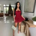 Sexy rode strapless kanten mini romper met bloemdetail, perfect voor feestelijke avonden. - S / Dresses / Rood