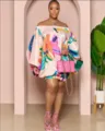 Detailansicht Damen Schulterfreies abstraktes Druck loses Ballonarm Mini Modekleid. - S / Kleider / Rosa Druck