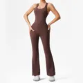 Brauner Schlag Yoga Jumpsuit für Damen, ärmelloser Fitness Einteiler mit Rückenausschnitt. - S / Jumpsuits / Dunkelkaffee (Mit Baumwollschalen)
