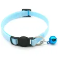 Blaues Haustier Katzenhalsband mit Glocke und Sicherheitschnalle für kleine Hunde und Katzen. - Himmelblau