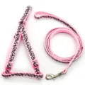 Rosa Leopardenmuster Haustier Geschirr und Leine Set, Detailansicht fuer kleine Hunde. - Rosa