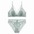 Grünes sexy Spitzen Bralette und Höschen Set mit Kreuzträgern, bügellose bequeme Unterwäsche. - S / Grün