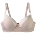 Dettagli reggiseno push-up in pizzo da donna, intimo liscio monocolore primo piano. - 75B / Beige