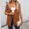 Vista dettagliata del gilet smanicato in pelle PU marrone da donna, stile casual. - Taglia S / Top / Marrone