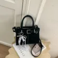 Borsa a mano nera da donna con fibbia e ciondolo fiocco di perle, borsa casual retrò. - Con ciondolo / Nero