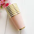 Gobelets en papier rose bord doré vaisselle jetable pour fête anniversaire mariage - Lot de 8 gobelets en papier rose 270 ml avec dorure