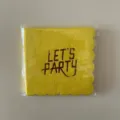 Disposable yellow paper napkins with scalloped edges and party lettering for birthday events - 16 Napkins (25x25 cm)