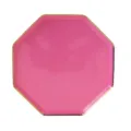 Piatto di carta usa e getta ottagonale rosa con bordo dorato per feste e picnic. - Piatti ottagonali piani rosa rossa stampati in oro