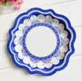 Blau und weiß Porzellan Stil Einweg Papierteller Detailansicht für Hochzeitsfeier. - Blau Weiß Porzellan (Mitte Leer) / 8 Stück (30cm) / Dunkelblau