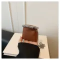 Mini porte-monnaie en cuir marron avec chaîne argentée sac bandoulière élégant pour femmes - Marron