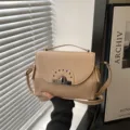 Sac à bandoulière rétro beige chic pour femme, sac à main carré en cuir PU tendance. - Kaki