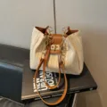 Geflochtene Umhängetasche für Damen große Kapazität lässige Business Handtasche Kette - Braun