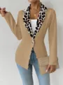 Blazer élégant pour femme couleur kaki avec revers imprimé léopard audacieux et bouton. - Kaki