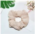 Chiffon ruitjes haarelastiek detailweergave, elegante beige haarscrunchie voor dagelijks. - Vleesroze / Khaki Roze