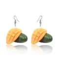 Leuke acryl gesimuleerde fruitoorbellen voor dames, met creatief mango en avocado ontwerp. - Mango