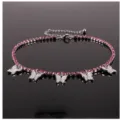 Collana con catena in strass argentati e cinque pendenti scintillanti di cristallo. - Argento Con Strass Rosa
