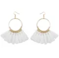 Boheemse kwast oorbellen voor vrouwen, elegante gouden grote cirkel hangende oorbellen. - Wit