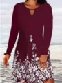 Vestido burdeos de manga larga y cuello en V con elegantes detalles de estampado floral. - S / Burdeos