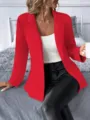 Effen lange knoploze blazerjas voor dames gecombineerd met wit topje en zwarte broek. - Rood zonder knopen