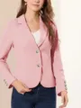 Primer plano de la elegante chaqueta rosa de solapa de manga larga con botones chic. - Rosa