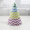 Joli chapeau de fête conique coloré en papier pour décoration d'anniversaire et de fête - Chapeaux d'Anniversaire 12 Pièces