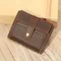Echt lederen kaarthouder in bruin, minimalistische portemonnee met meerdere vakken en knop. - Crazy horse koffie