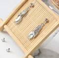 Kristallen druppel hangende oorknoppen sprankelende strass steentjes gedetailleerd modieus sieraad - Stud oorbellen / Wit