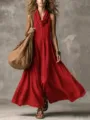 Vista detallada del vestido largo rojo sin mangas con cuello cowl, estilo vacacional. - S / Rojo