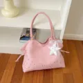 Rosa Umhängetasche mit großem Fassungsvermögen für Damen, stilvolle Sterntasche mit Schleife. - Mit Anhänger / Rosa