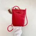 Petit sac bandoulière en cuir tissé rouge pour femmes, sac de téléphone élégant pour le quotidien. - Rouge