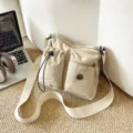 Multifunktionale lässige Nylon Umhängetasche, leichte Freizeittasche mit vielen Taschen. - Khaki