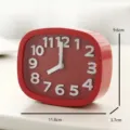 Sveglia ovale rossa minimalista per il comodino con chiare indicazioni di misura in cm - Sveglia Semplice / 12x12x4cm / Rosso Silenzioso