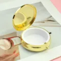 Elegante portapillole rotondo in metallo dorato da 6 cm con specchio interno per gioielli - Senza Scomparti / Oro