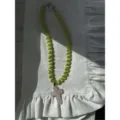 Elegante collana di perle occhio di gatto verdi con ciondolo a croce in pietra rosa - Taglia unica / Collana di Pietra Occhio di Gatto Verde con Ciondolo a Croce (38+5cm) / Verde