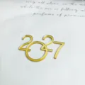 Décoration de gâteau 2027 en acrylique doré pour fête du Nouvel An ou remise de diplômes - 2027 Style 1 / 1.3mm / Or