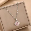 Elegante collana con ciondolo a quadrifoglio in zircone rosa e acciaio al titanio argento - Rosa (Catena d'Argento-9015)