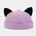 Violetter Canvas Docker Hut mit süßen schwarzen Katzenohren im modischen minimalistischen Stil - Verstellbar / Lila mit schwarzen Katzenohren