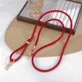 Verstellbarer roter PU Leder Taschengurt und Telefonband mit goldenen Metallverschlüssen - Bambus Schatten Leder Crossbody Kette (K5844) / Rot