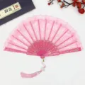 Elegante abanico plegable de encaje rosa con detalles dorados y borla para Lolita - Abanico de encaje rosa - Con borla